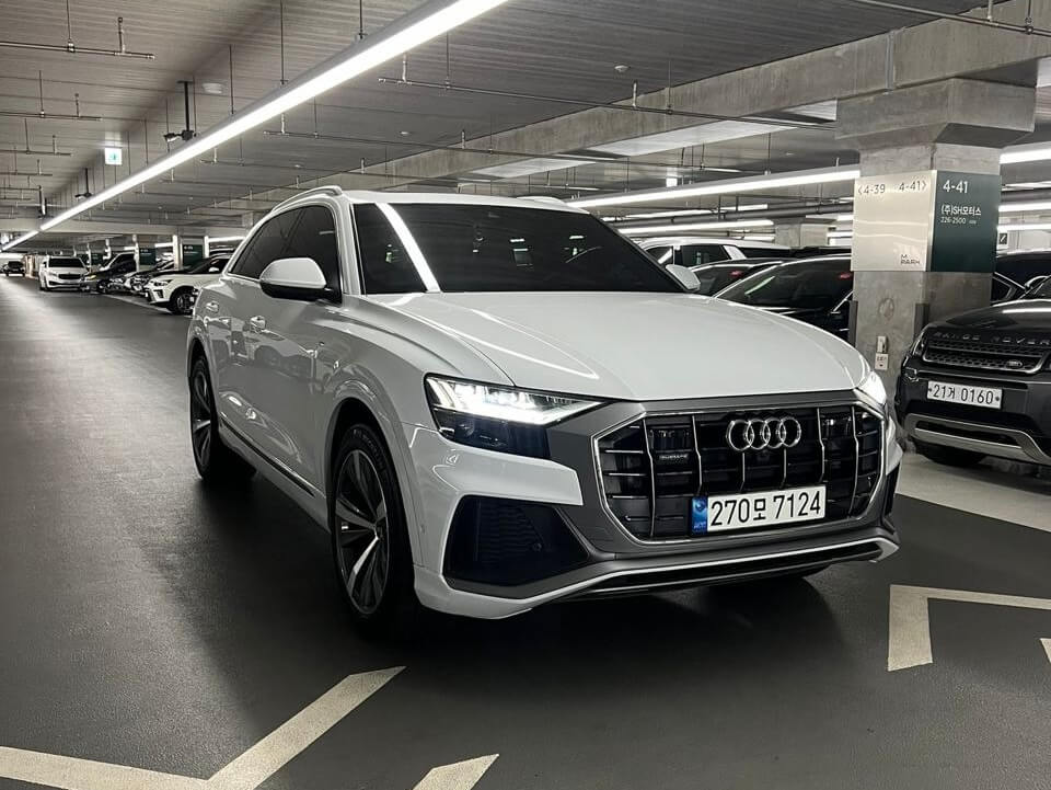 Audi Q8